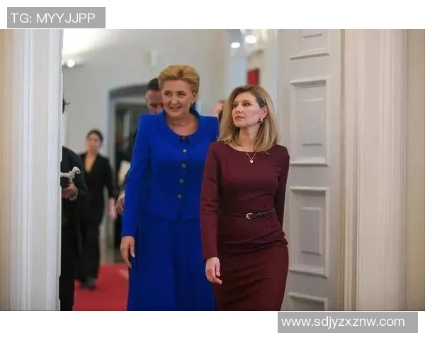 欧美足球明星的女友们的魅力与风采揭秘他们的爱情故事与时尚生活一览